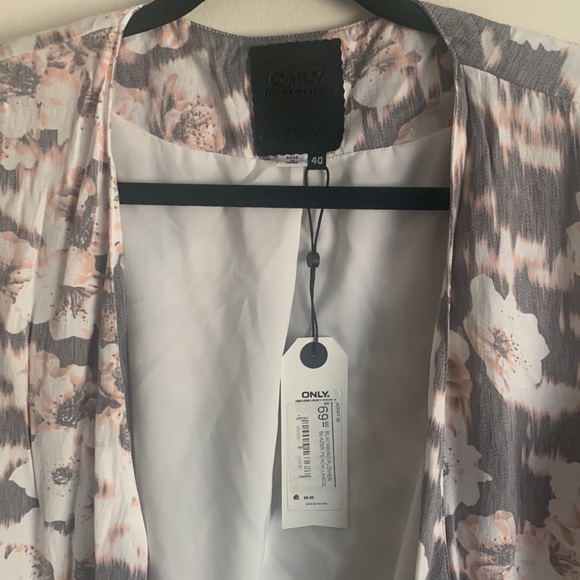 Open front jacket - Picture 3 of 4